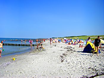 Markgrafenheide am Strand an der Ostsee mit Düne